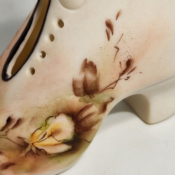 Vintage Ceramic Boot Vase With Hand Painted Floral Design Matt Finish - Picture 10 of 11